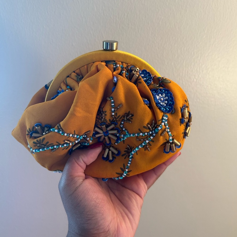 Beaded Steve Madden clutch w chain